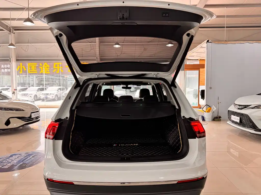 Volkswagen Tiguan L 2019 — фото 17