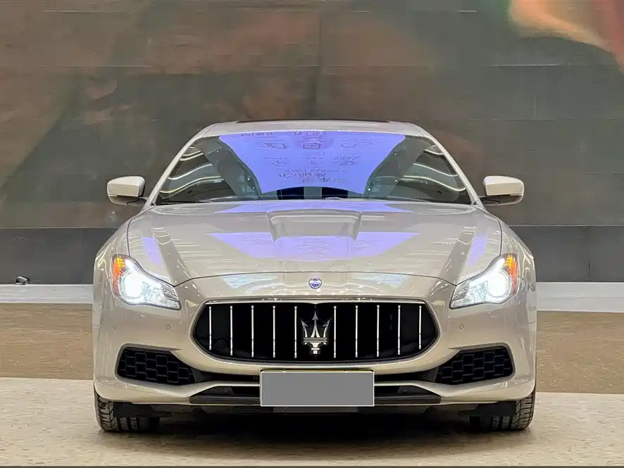 Maserati Quattroporte 2019 — фото 4