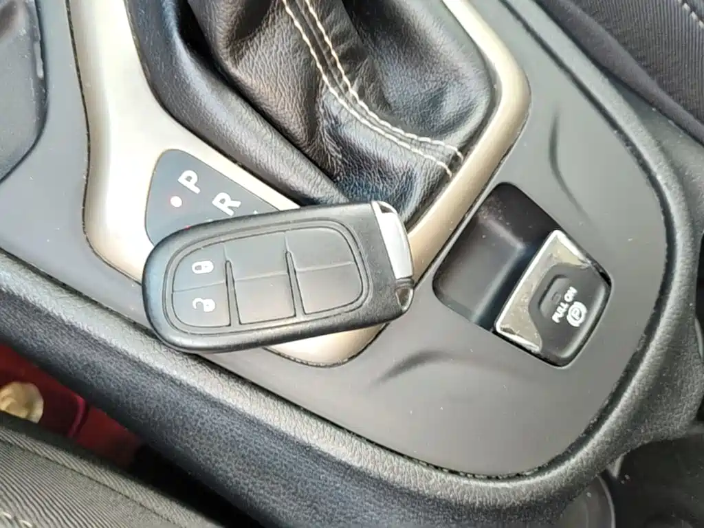 Jeep Cherokee 2019 — фото 9