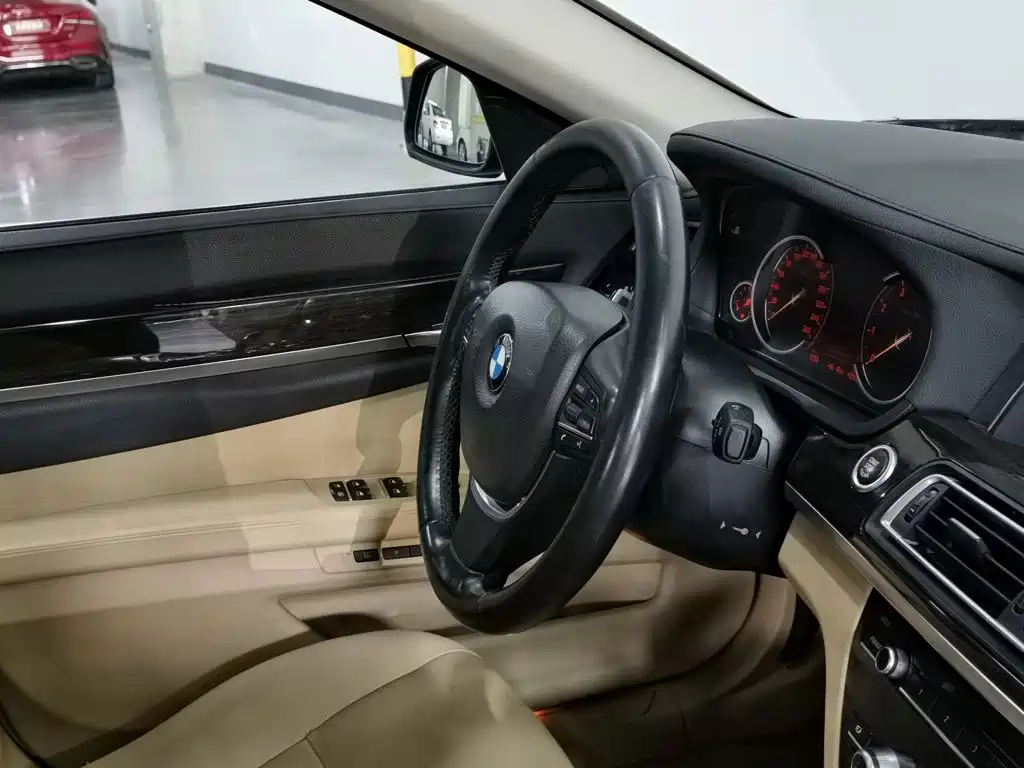 BMW 7 Series 2013 — фото 22