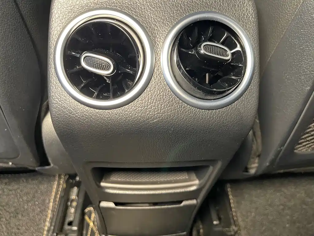 Mercedes-Benz GLB 2020 — фото 11
