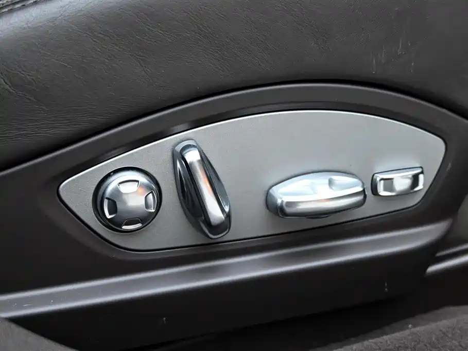 Porsche Panamera 2010 — фото 24