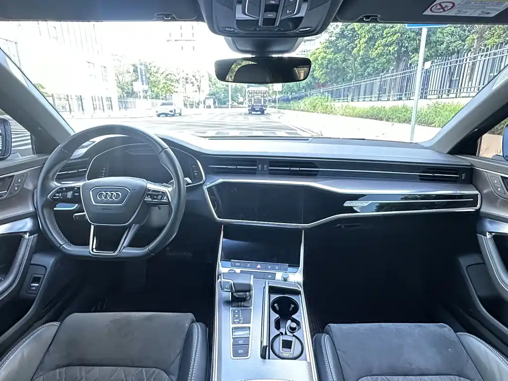 Audi A6L 2021 — фото 11
