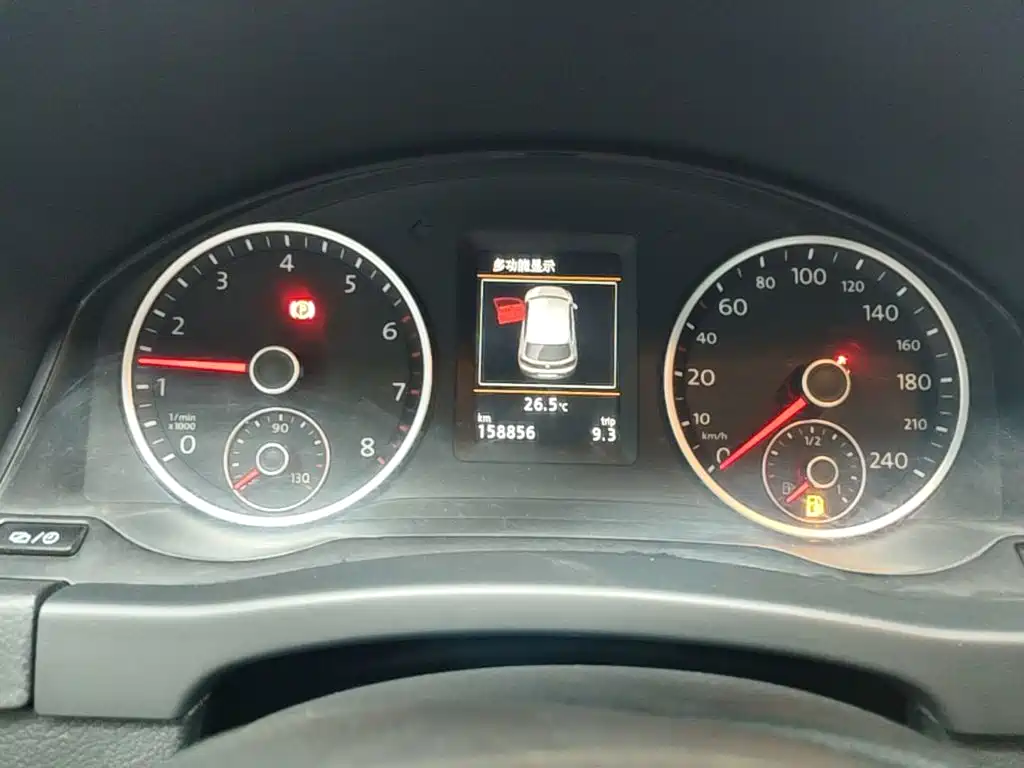 Volkswagen Tiguan 2015 — фото 12