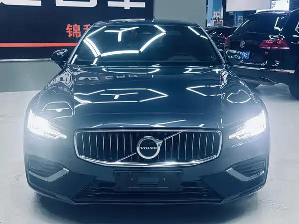 Volvo S60 2024