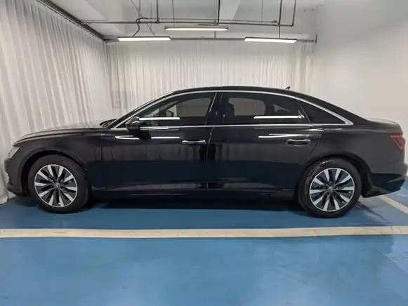 Audi A6L 2020