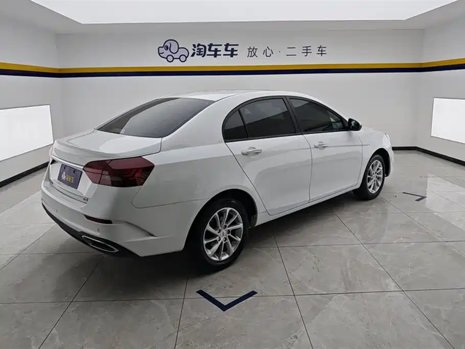 Geely Emgrand 2021 — фото 3