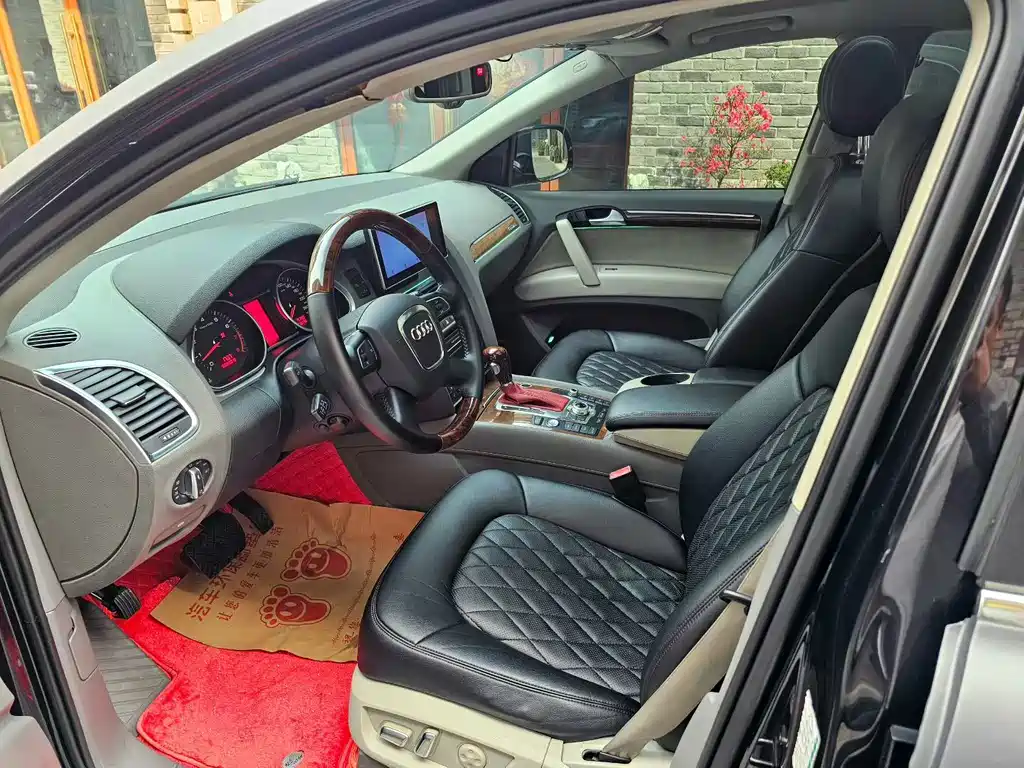 Audi Q7 2011