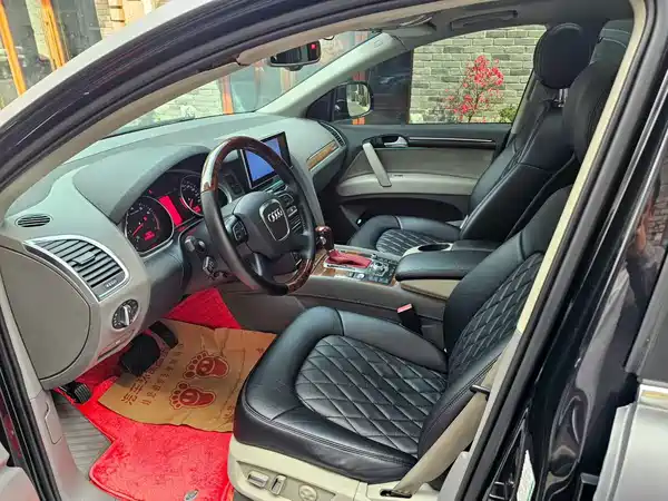 Audi Q7 2011