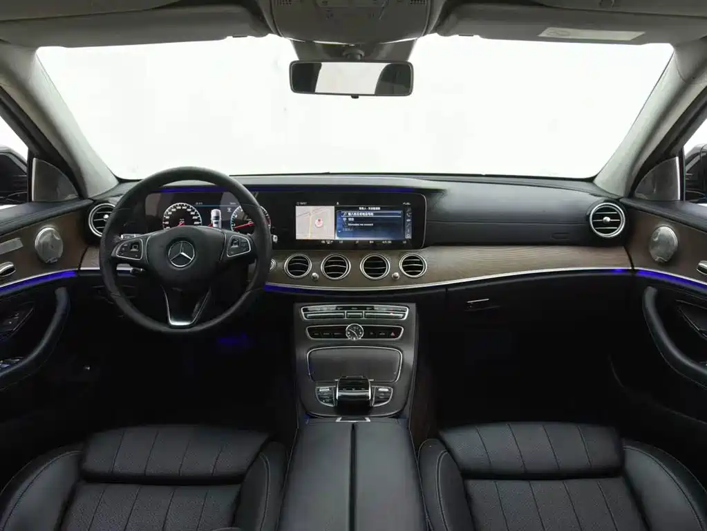 Mercedes-Benz E-Class 2017 — фото 10