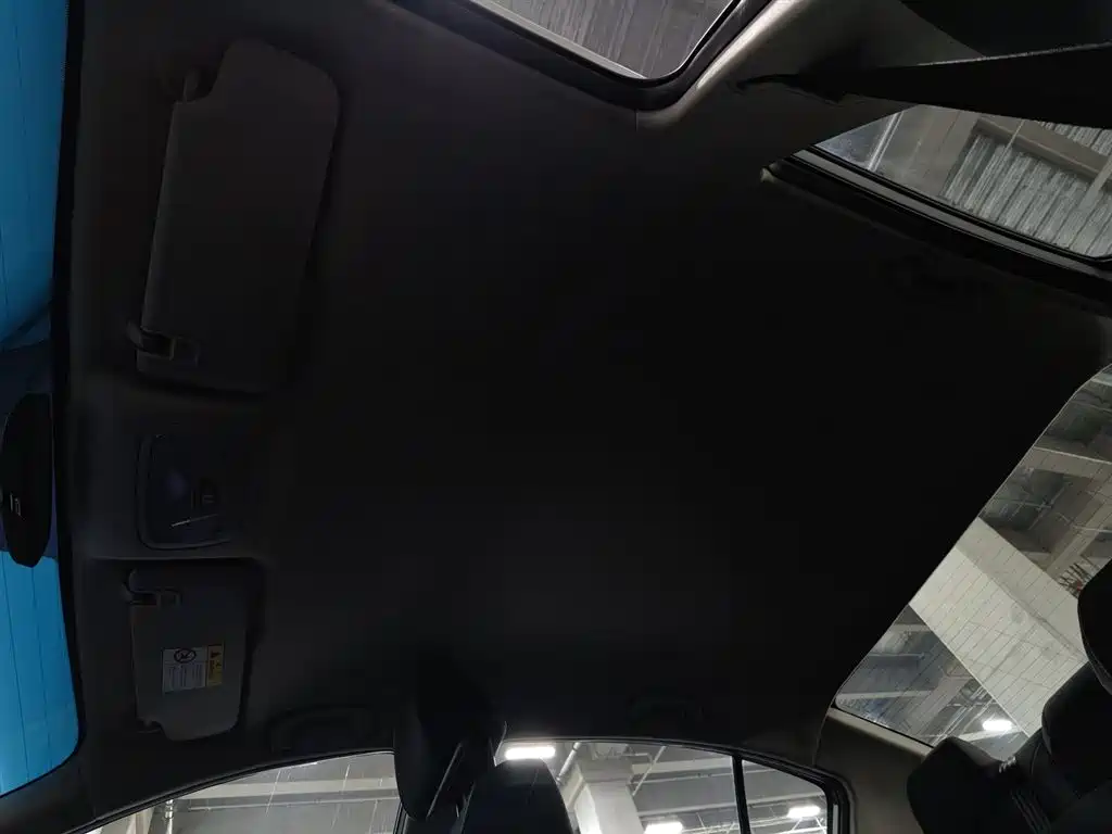 Chevrolet Cavalier 2019 — фото 14
