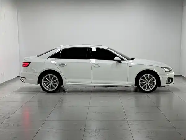 Audi A4L 2019