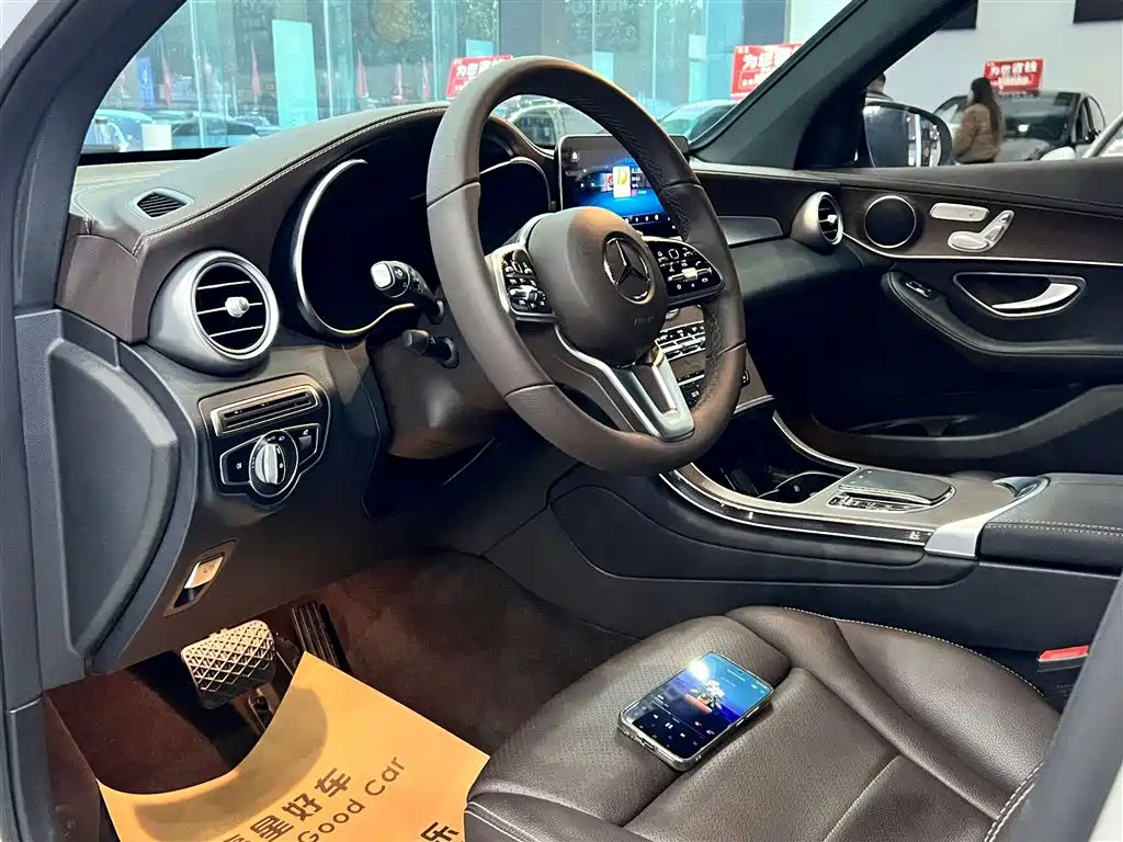 Mercedes-Benz GLC 2020 — фото 23