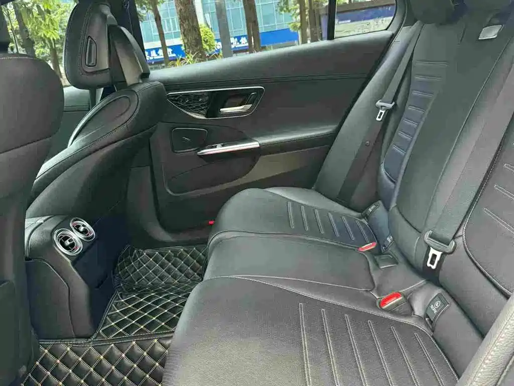 Mercedes-Benz C-Class 2022 — фото 10