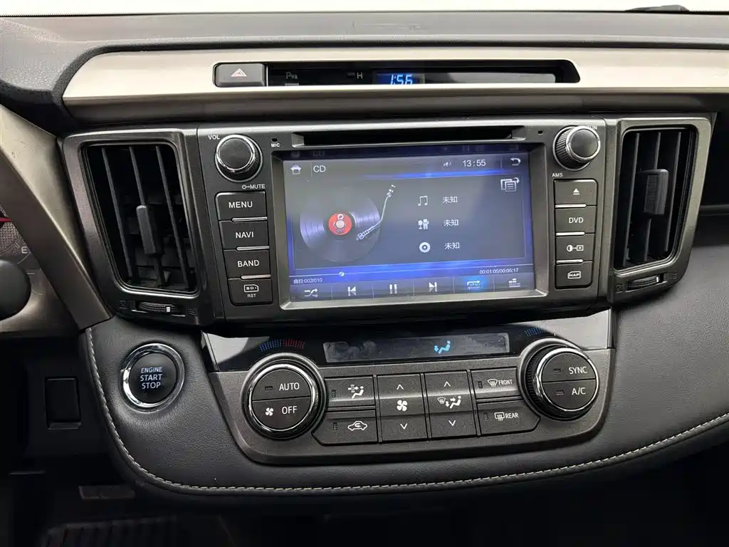 Toyota RAV4 2015 — фото 12