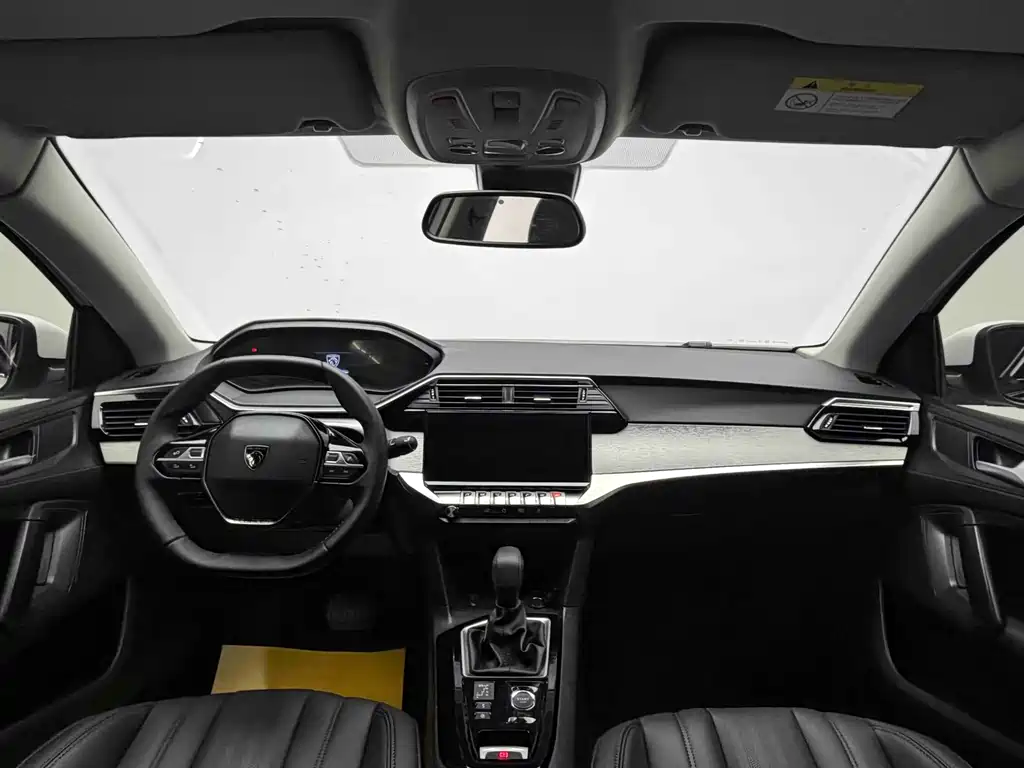 Peugeot 408 2024 — фото 17