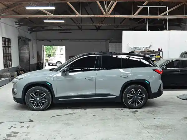 NIO ES6 2020