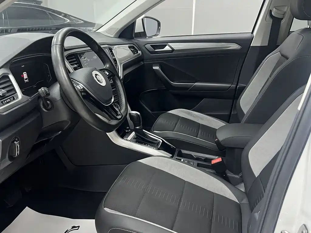 Volkswagen T-Roc 2022 — фото 19