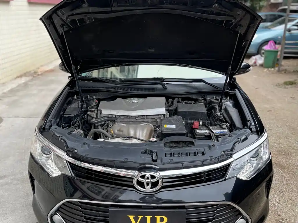 Toyota Camry 2017 — фото 12