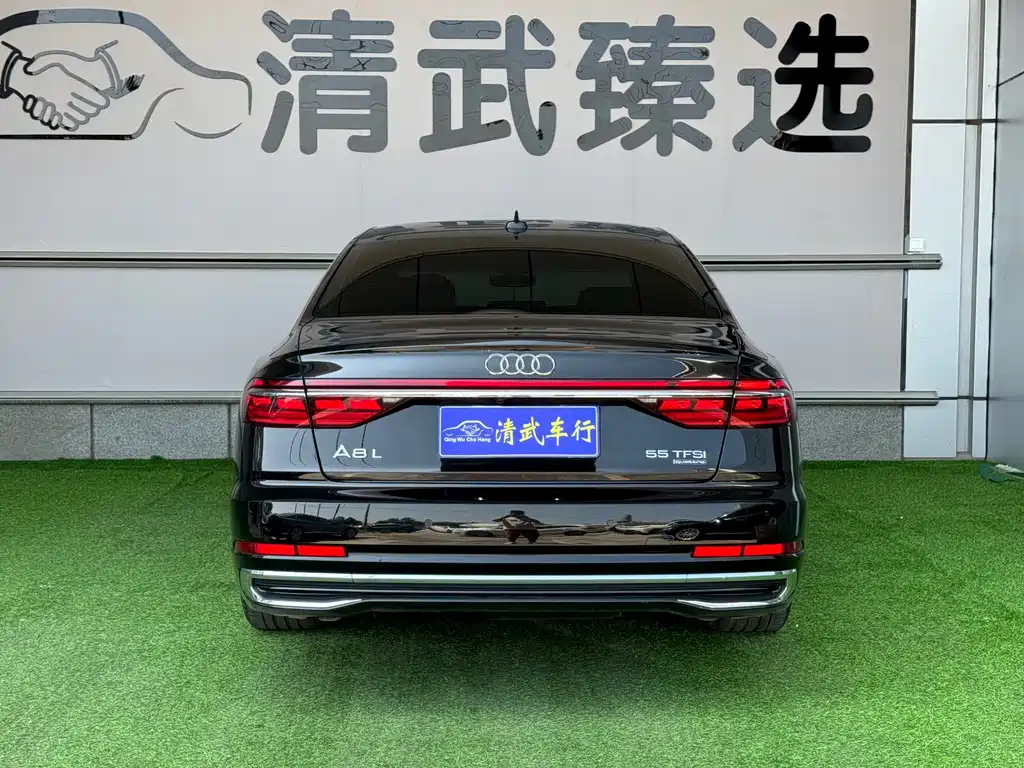 Audi A8 2022 — фото 15
