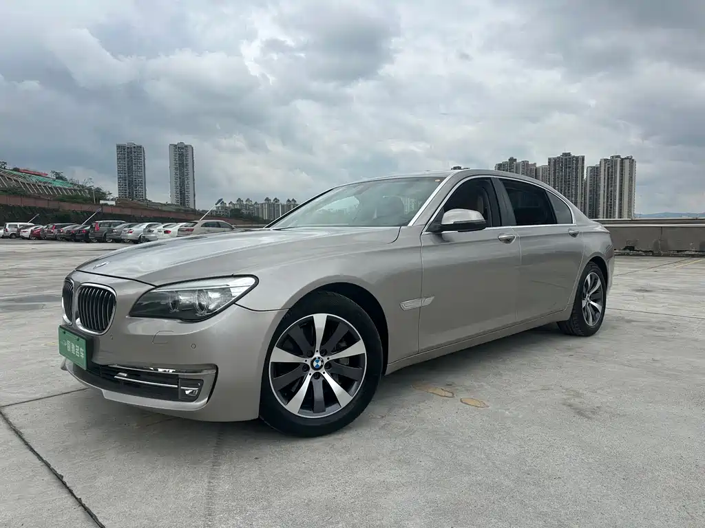 BMW 7 Series 2014 — фото 1