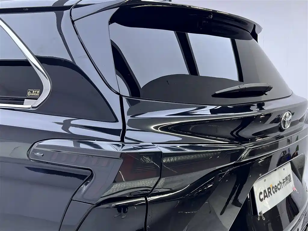 Toyota Sienna 2024 — фото 10