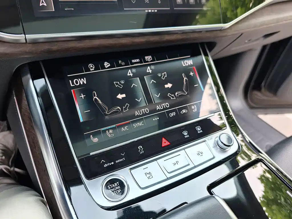 Audi Q7 2023 — фото 24