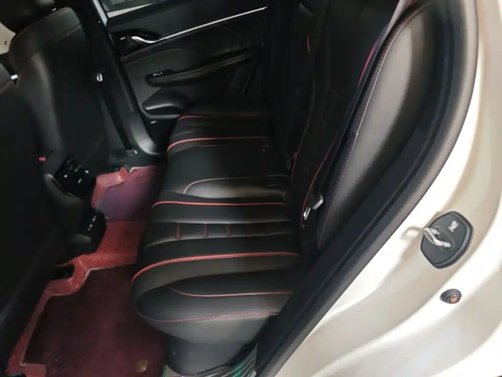 Roewe RX5 MAX 2022 — фото 17