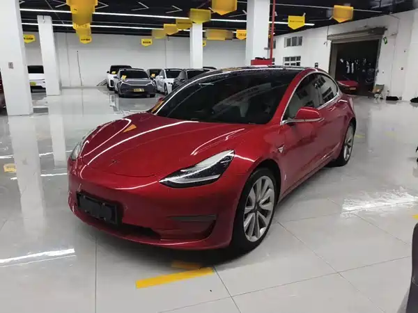 Tesla Model 3 2020