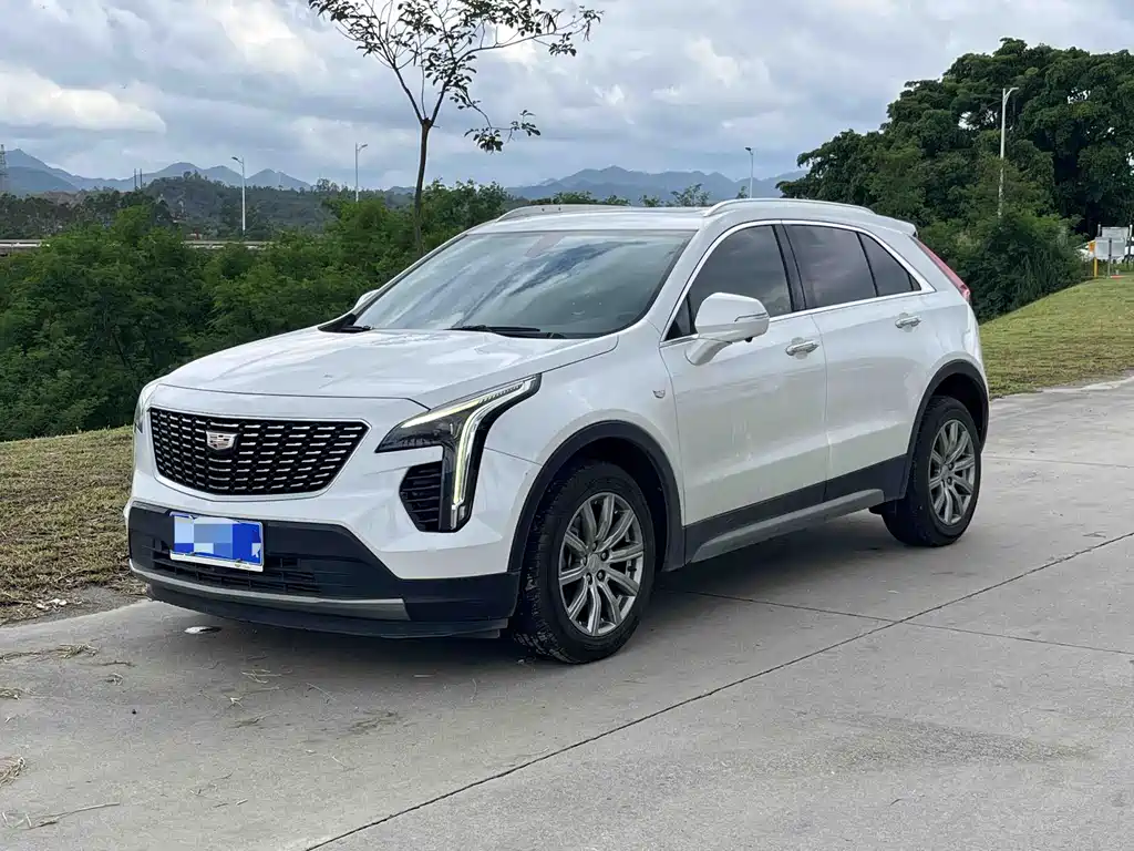 Cadillac XT4 2021 — фото 1