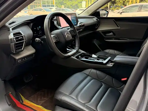 Citroën Versailles C5 X 2023