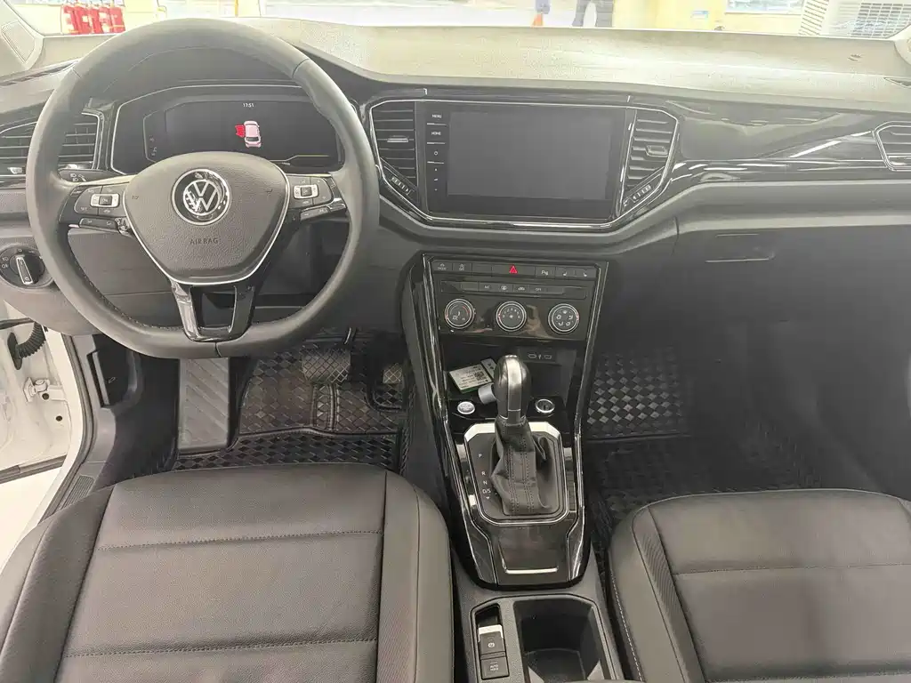 Volkswagen T-Roc 2023