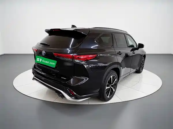 Toyota Crown Kluger 2021