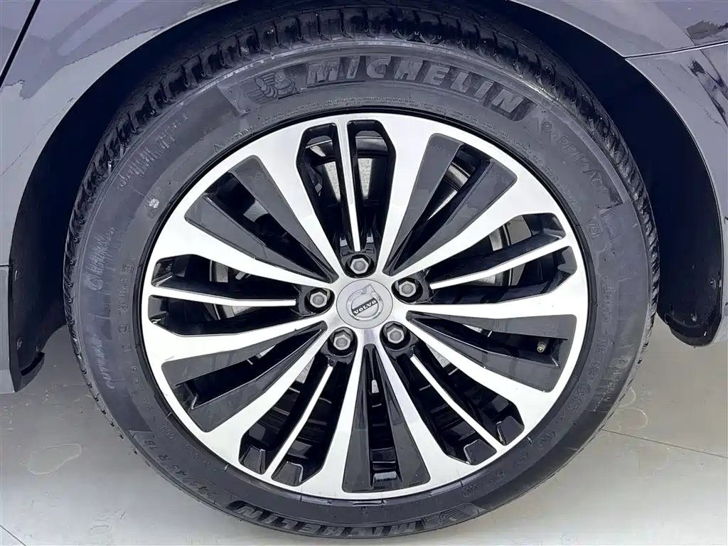 Volvo S90 2025 — фото 10