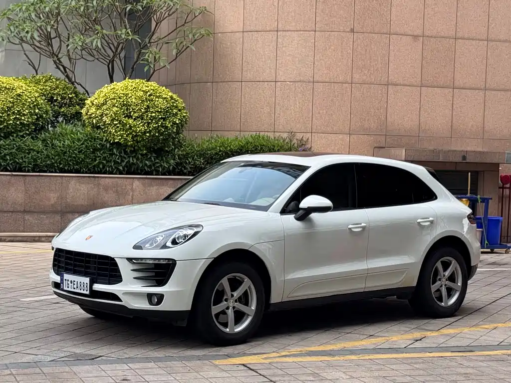 Porsche Macan 2016 — фото 1
