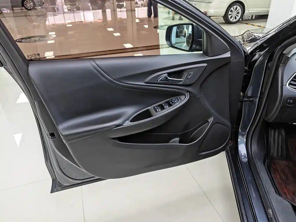 Chevrolet Malibu XL 2017 — фото 10