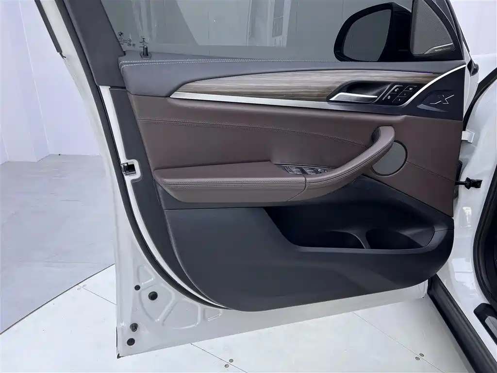 BMW X3 2020 — фото 17