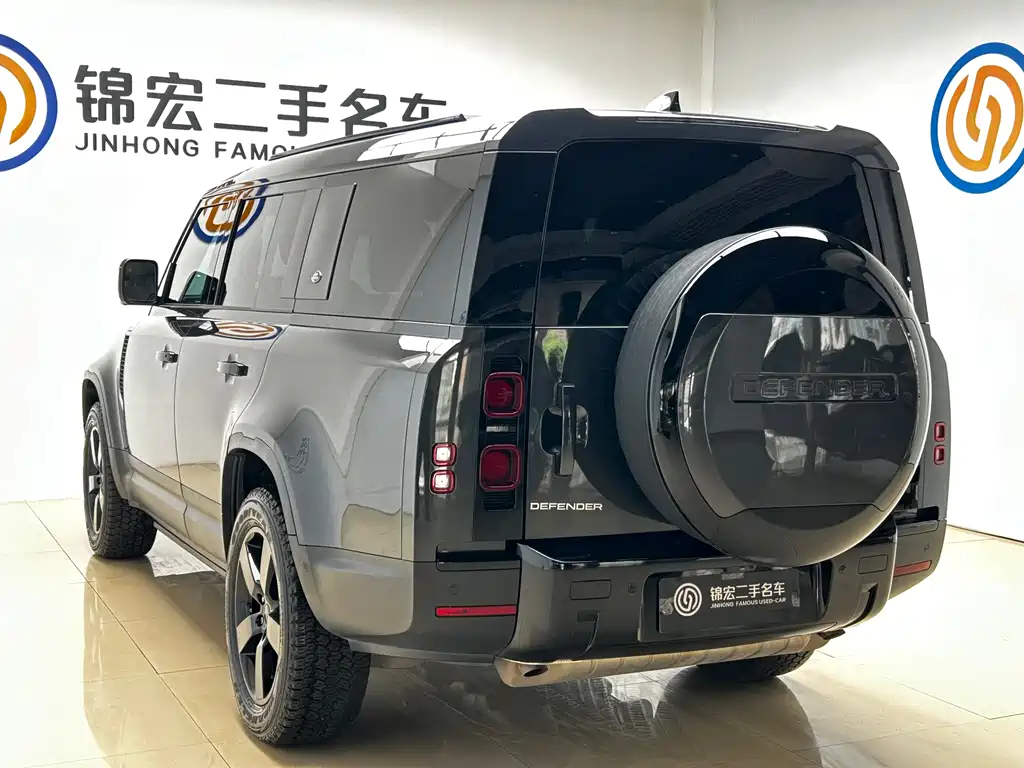 Land Rover Defender 2024 — фото 23