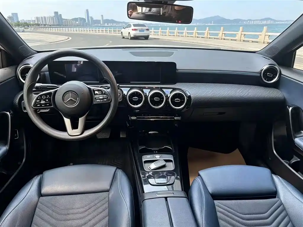 Mercedes-Benz A-Class 2020 — фото 8