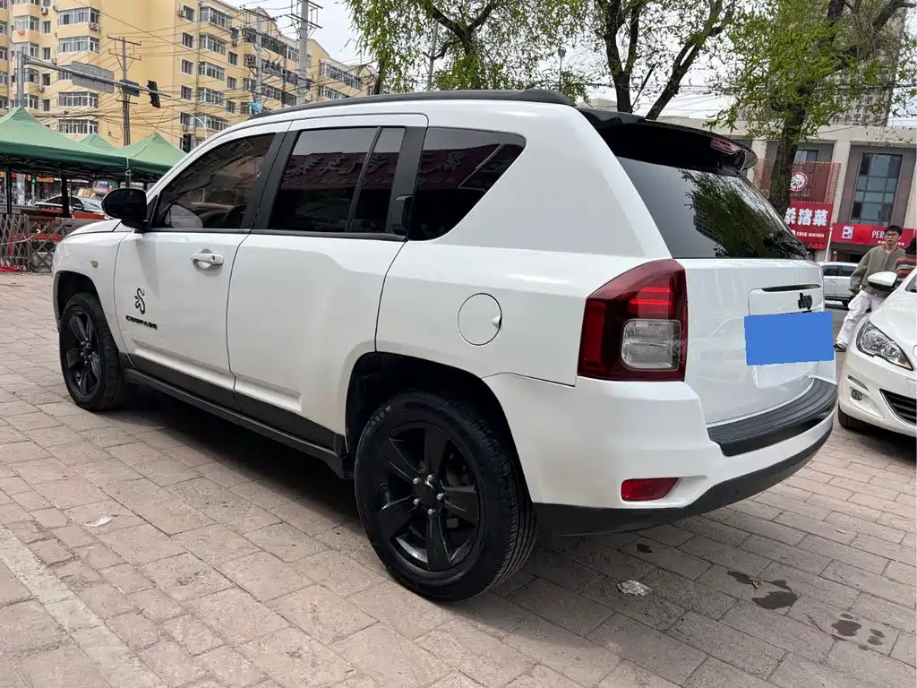 Jeep Compass 2014 — фото 4