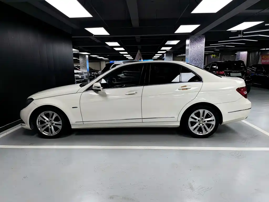 Mercedes-Benz C-Class 2012 — фото 20