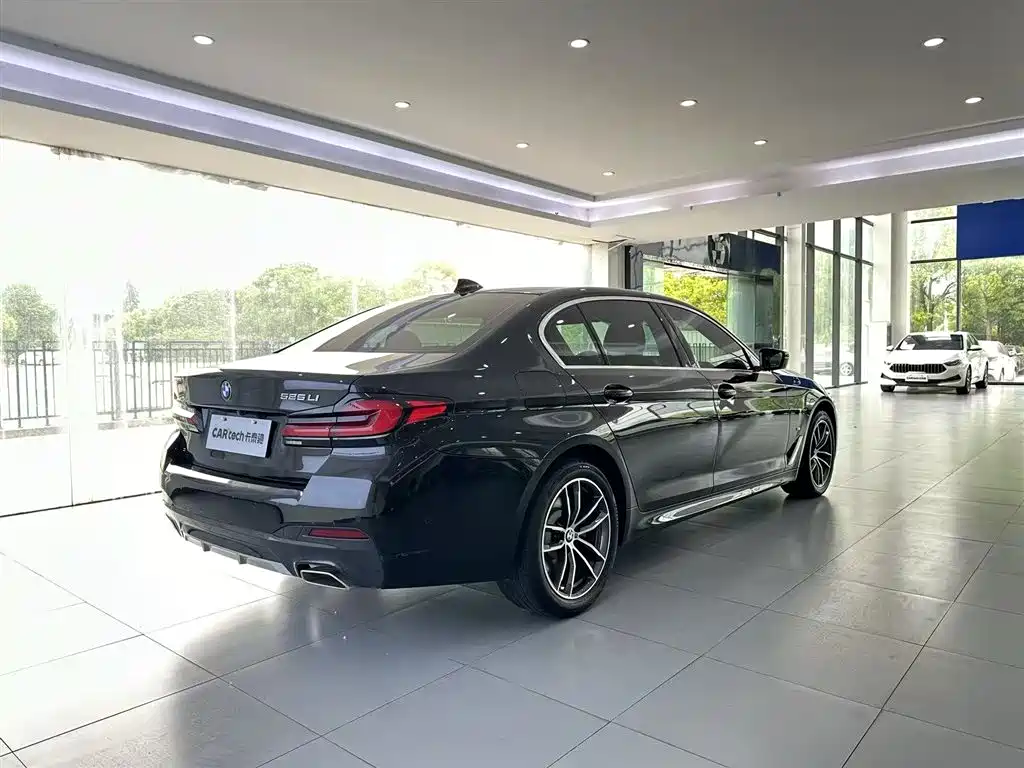 BMW 5 Series 2022