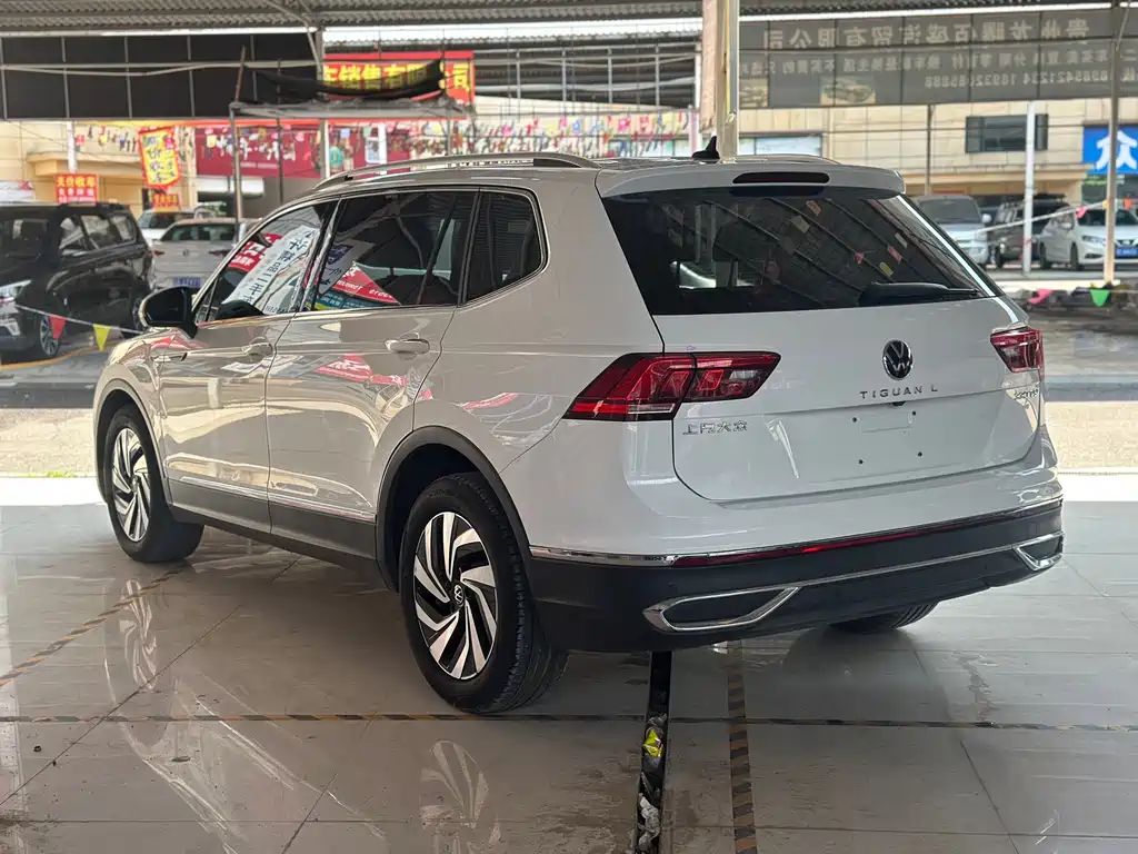 Volkswagen Tiguan L 2022 — фото 15