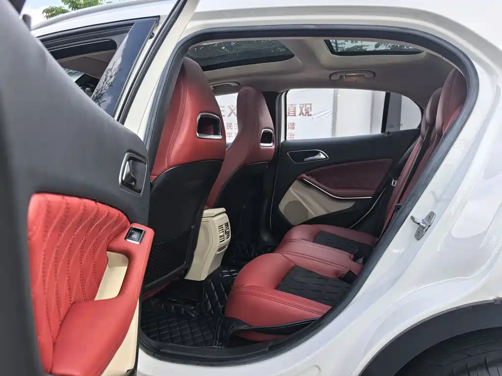 Mercedes-Benz GLA 2018 — фото 8