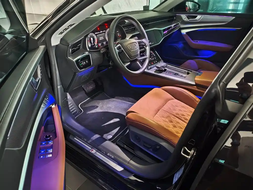 Audi A7L 2025 — фото 10