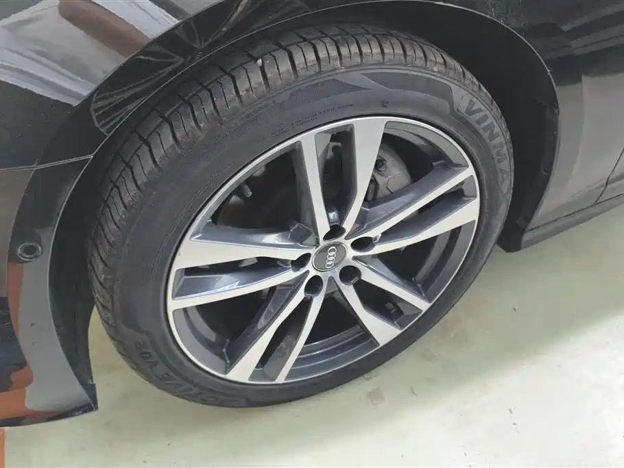 Audi A6L 2022