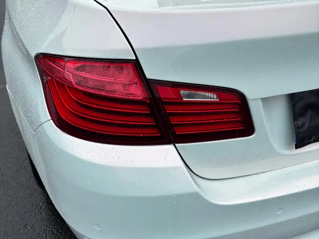 BMW 5 Series 2014 — фото 11