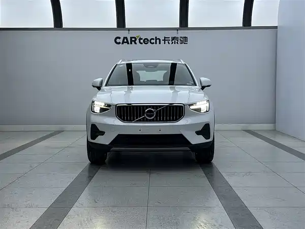Volvo XC40 2024