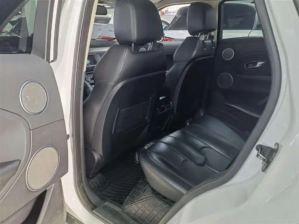 Land Rover Evoque 2015 — фото 15