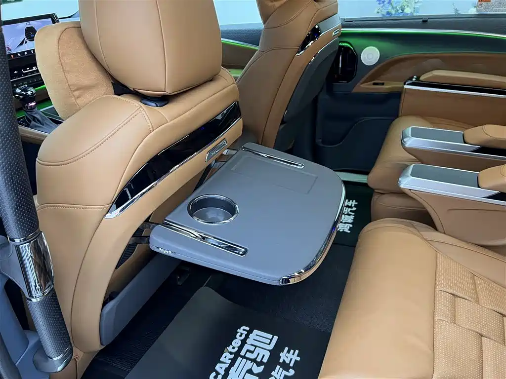 Toyota Granvia — фото 39